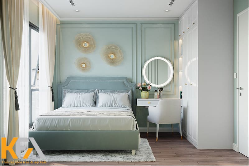 Phòng ngủ master màu xanh pastel nhẹ nhàng với những đường gờ nổi bật