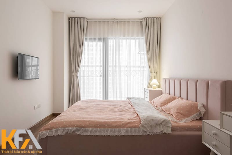 Chiếc giường là nội thất trung tâm cũng là điểm nhấn của phòng ngủ