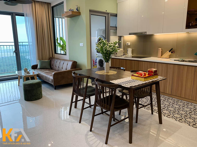 Với những căn hộ chung cư có diện tích nhỏ, gia chủ thường có xu hướng thiết kế bàn ăn tích hợp phòng bếp để tối ưu diện tích sử dụng