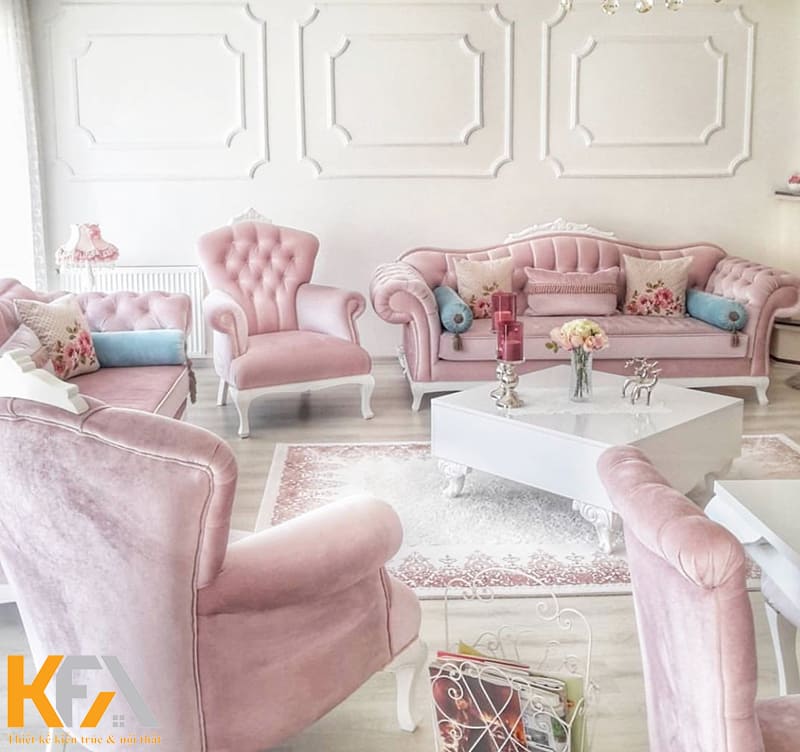 Những đường gờ đẹp mắt cùng kiểu dáng nội thất mềm mại, uyển chuyển tạo nên vẻ đẹp vừa nhẹ nhàng, vừa sang trọng