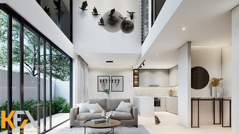 Hệ thống cửa kính lớn giúp các thành viên có thể ngắm nhìn sân vườn nhà mình ngay cả khi đang ở trong nhà